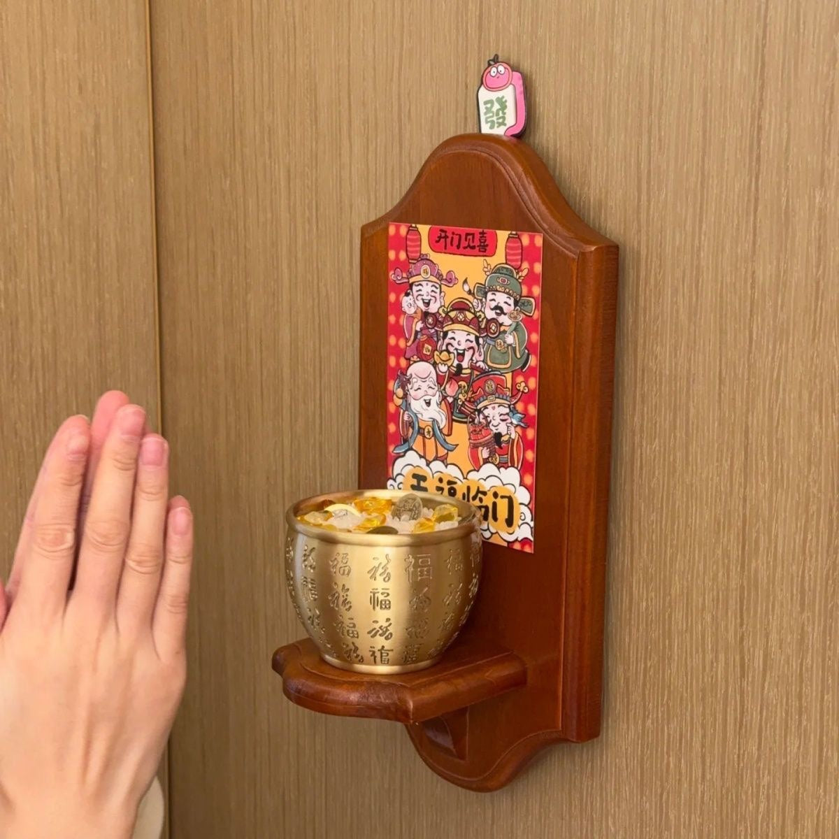 Wealth God Ornament in Door